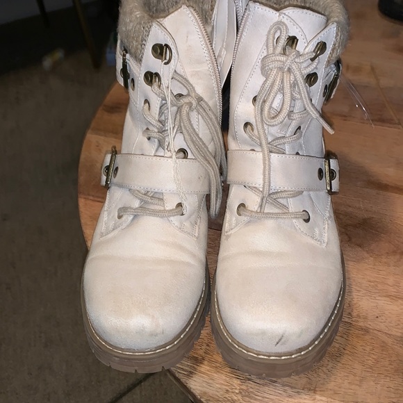 Cliffs by White Mountain Womens Marlee Ivory Combat & Lace-up Boots Shoes NWT - Picture 1 of 5